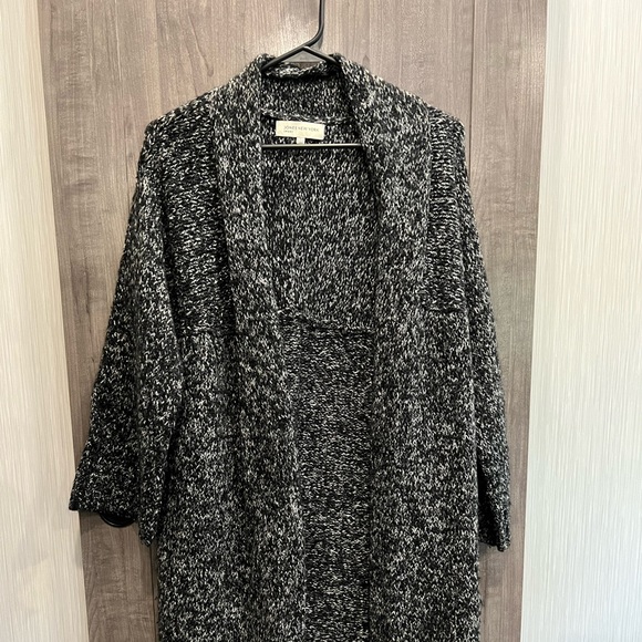 Womens black and white long cardigan/sweater. - Picture 1 of 4